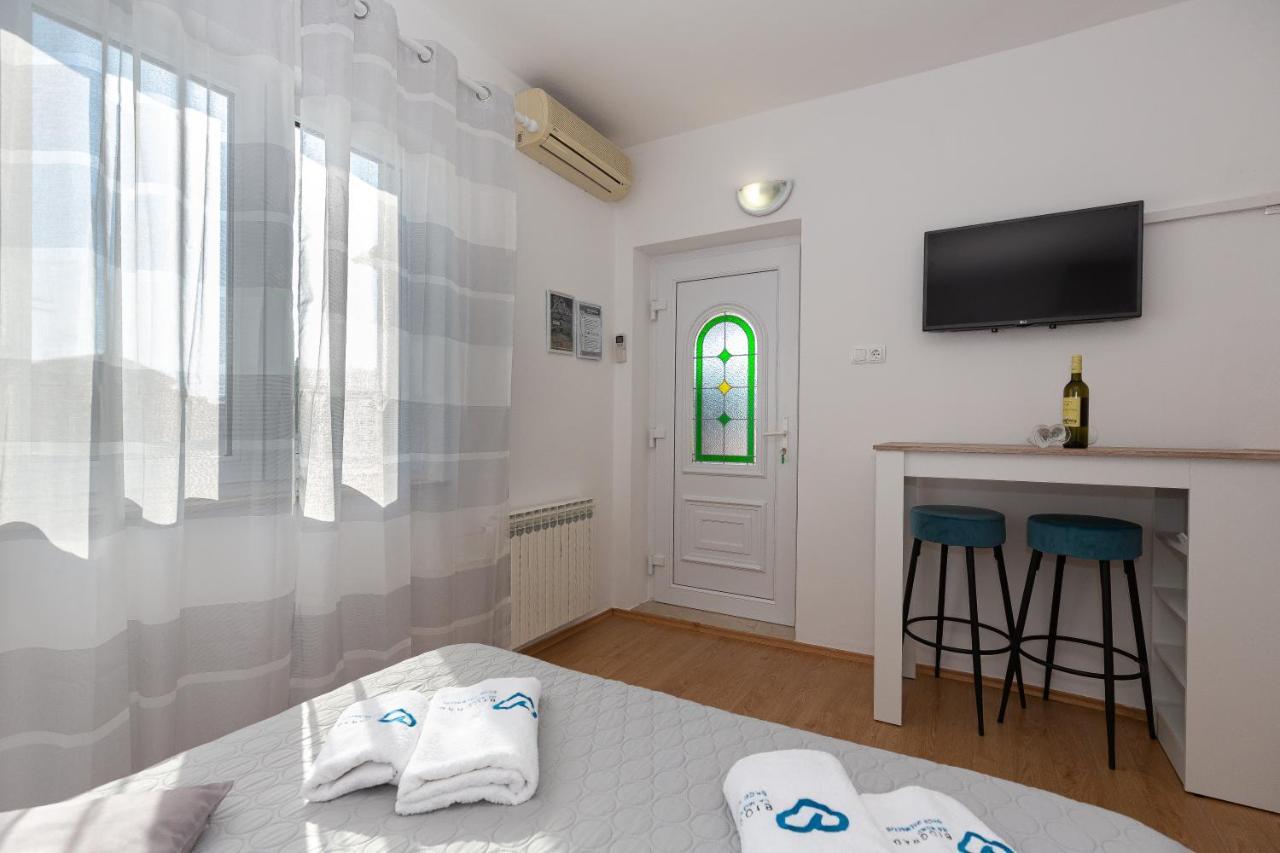 Apartments Tolic 比奥格勒·纳·莫鲁 外观 照片