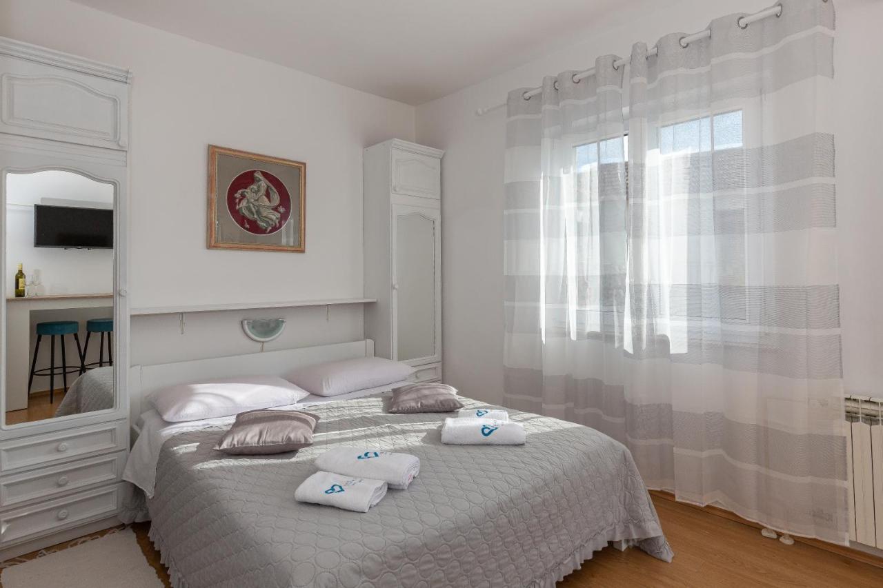 Apartments Tolic 比奥格勒·纳·莫鲁 外观 照片
